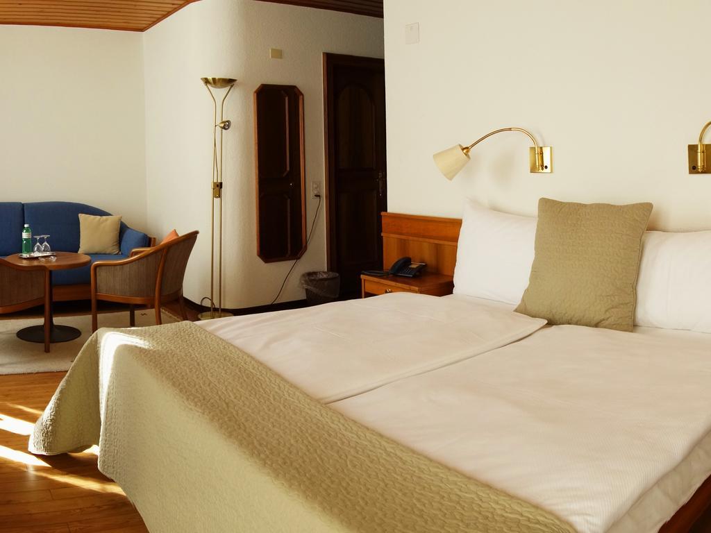 Boutique-Hotel Sonne เบรมการ์เทน ห้อง รูปภาพ