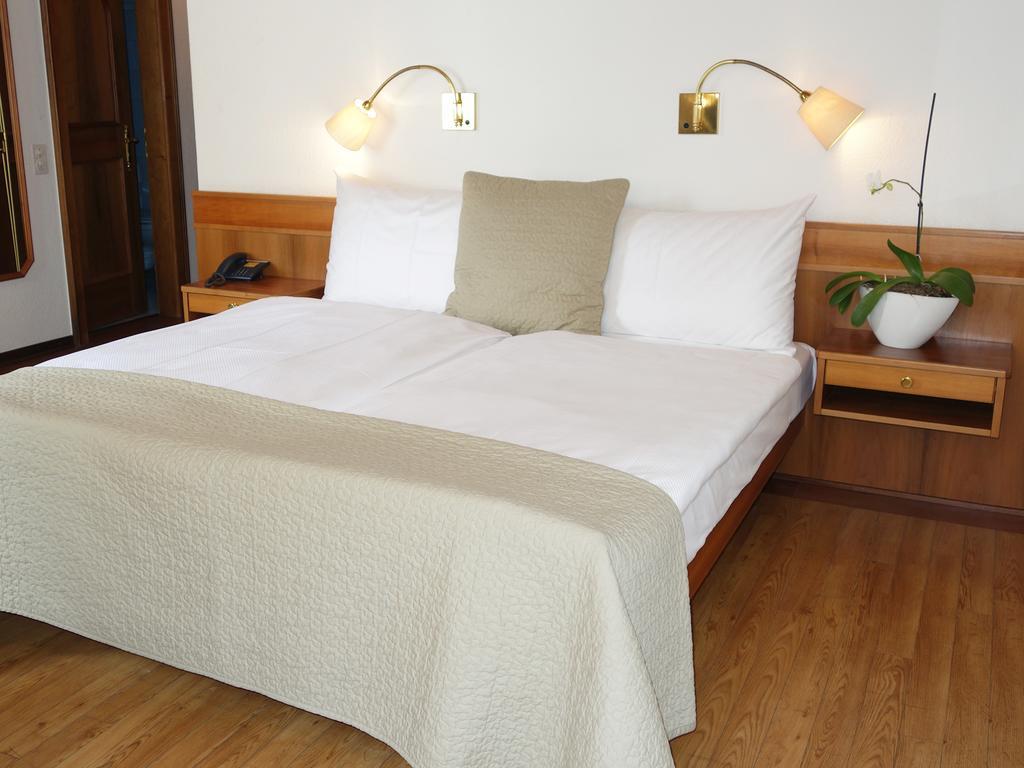Boutique-Hotel Sonne เบรมการ์เทน ห้อง รูปภาพ