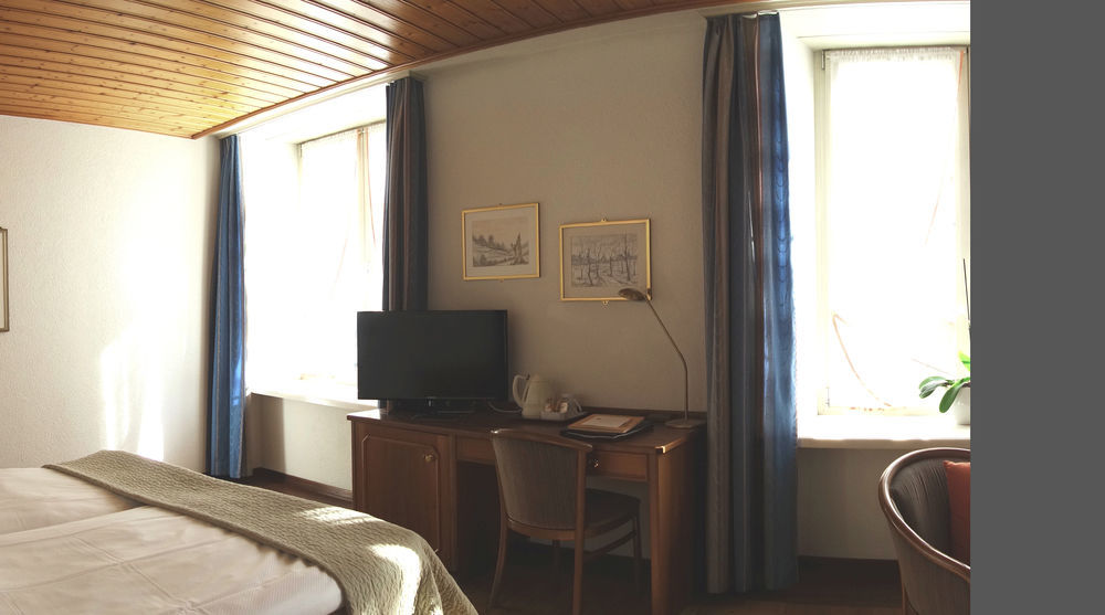 Boutique-Hotel Sonne เบรมการ์เทน ภายนอก รูปภาพ